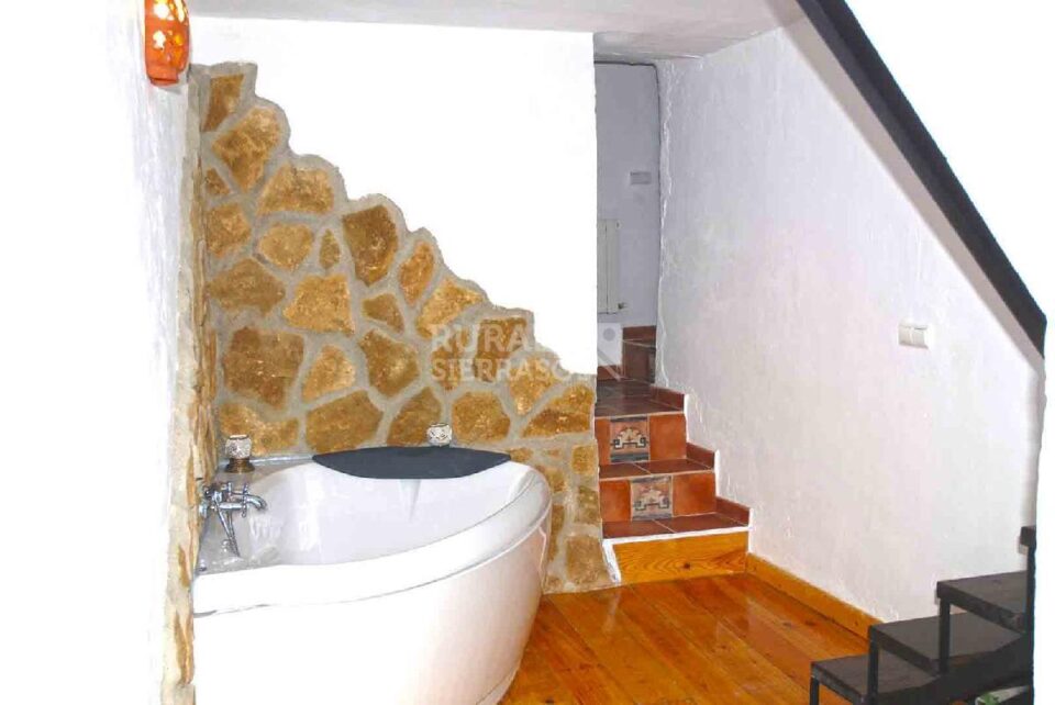 Maravilloso Alojamiento Rural en Quesada, con bañera hidromasaje, aire acondicionado, terraza con barbacoa, - Imagen 36