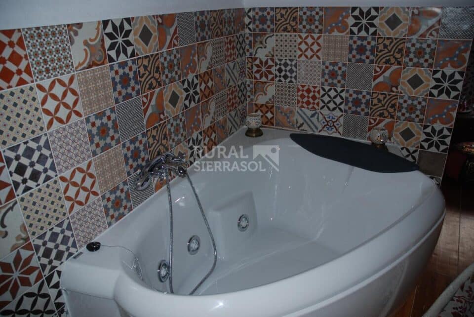 Acogedor Alojamiento Rural en Quesada, con bañera hidromasaje, aire acondicionado - Imagen 13