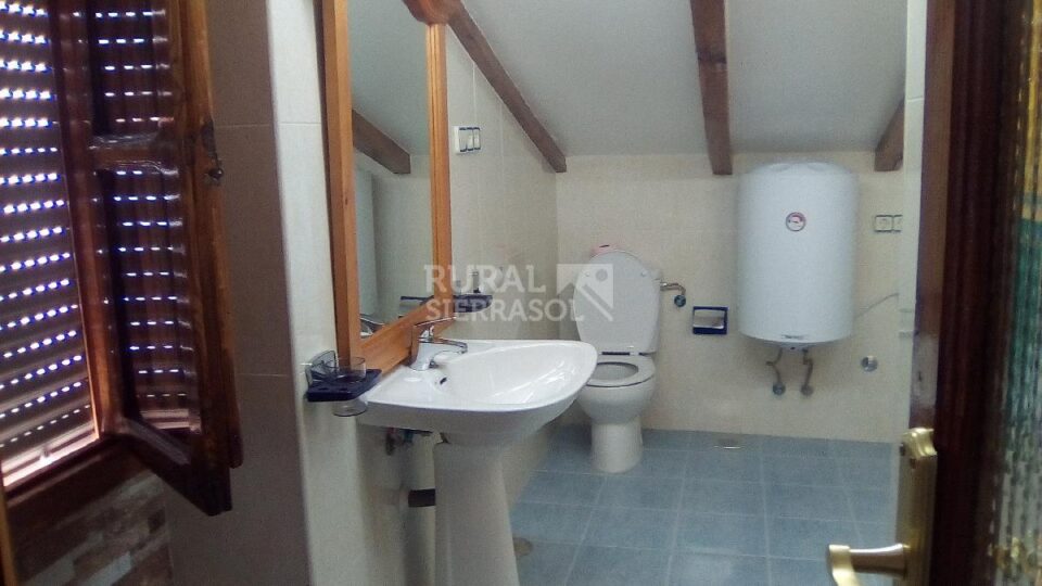Magnífica Vivienda Rural en la Sierra de Segura, con chimenea y calefacción - Imagen 9