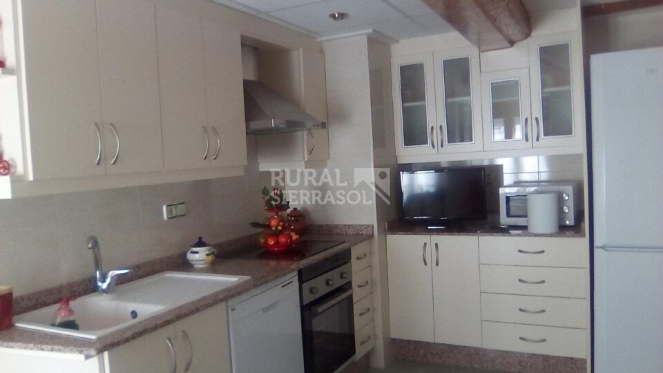 Magnífica Vivienda Rural en la Sierra de Segura, con chimenea y calefacción - Imagen 12