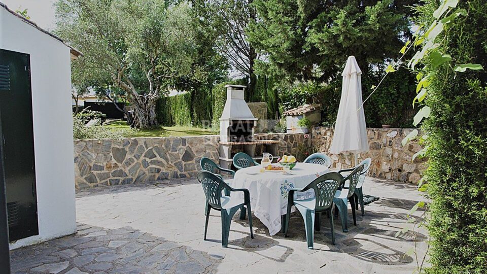 Conjunto de dos Casas Rurales en El Bosque con chimenea y barbacoa - Imagen 37
