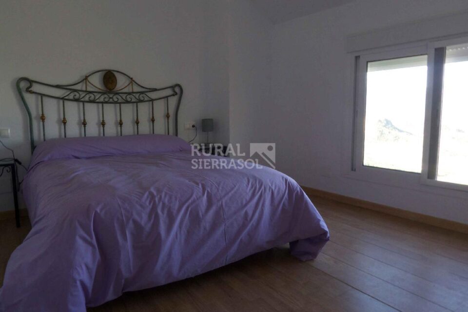 Acogedora casa rural en El Gastor, con piscina, barbacoa y wifi - Imagen 13