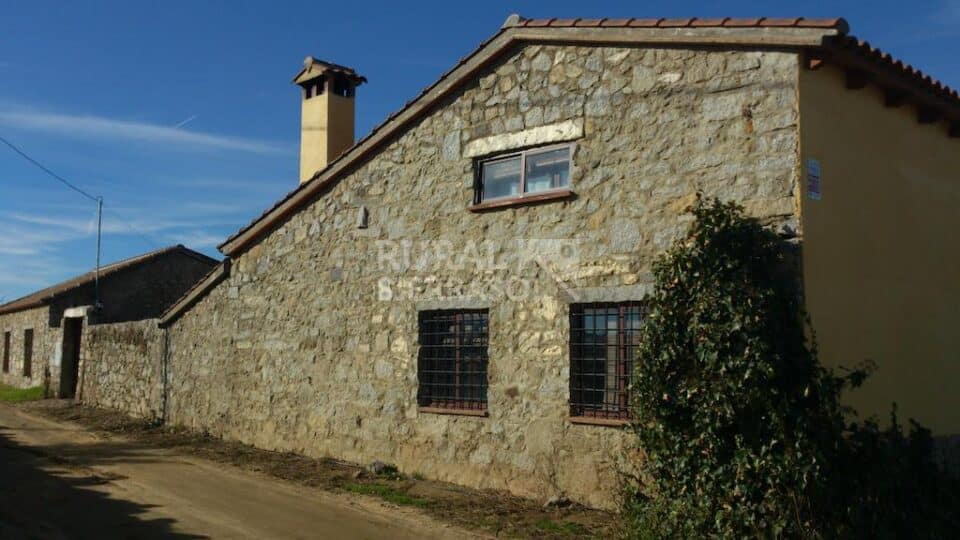 Majestuosa casa rural en Villanueva del Duque, con piscina y barbacoa - Imagen 10