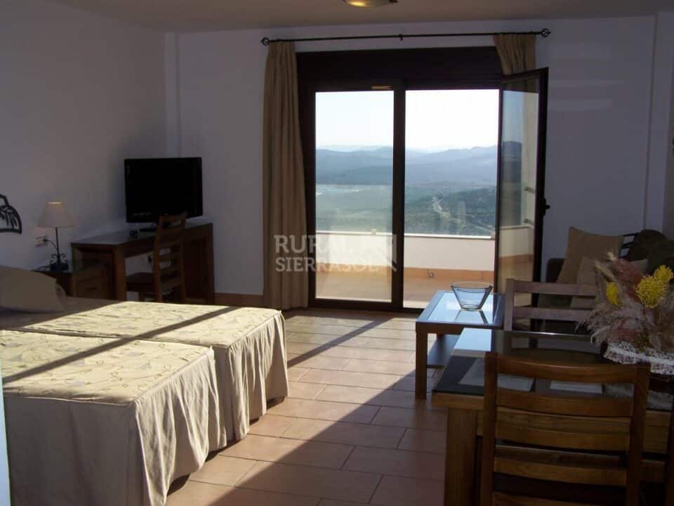 Fantástico Estudio en Luque, con piscina, wifi y aire acondicionado - Imagen 3