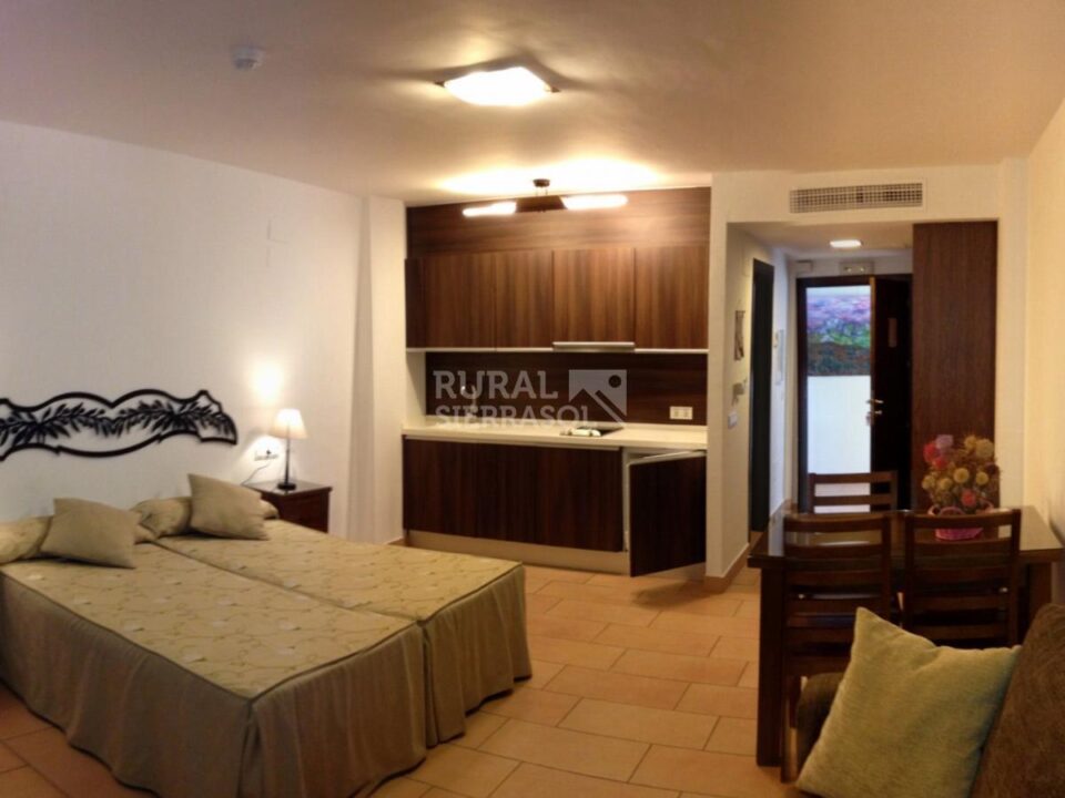Fantástico Estudio en Luque, con piscina, wifi y aire acondicionado - Imagen 13