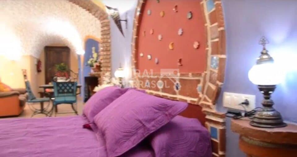 Fantástica Casa Cueva en Hinojares, con jacuzzi y barbacoa - Imagen 12