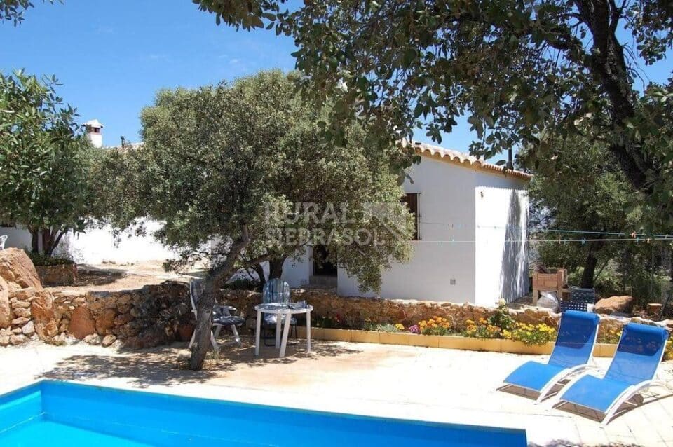 Preciosa Casa Rural en El Gastor, con piscina y wifi - Imagen 2