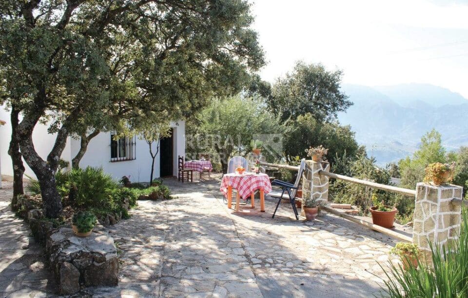 Preciosa Casa Rural en El Gastor, con piscina y wifi - Imagen 7