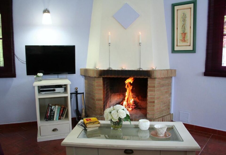 Casita Rural en El Gastor con piscina, chimenea y wi-fi - Imagen 3