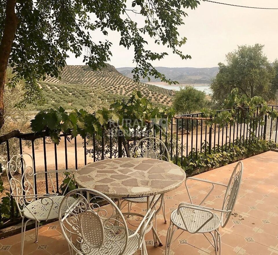 Bonita Casa Rural en Iznajar, con piscina, barbacoa y aire acondicionado - Imagen 14