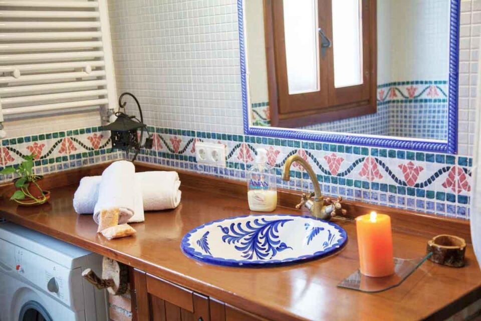 Bonita Casa Cueva con jacuzzi y esmerada decoración nazarí - Imagen 26