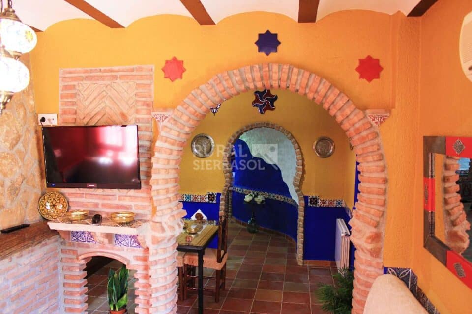 Espléndida Casa Cueva en Hinojares, con jacuzzi, piscina y barbacoa - Imagen 7