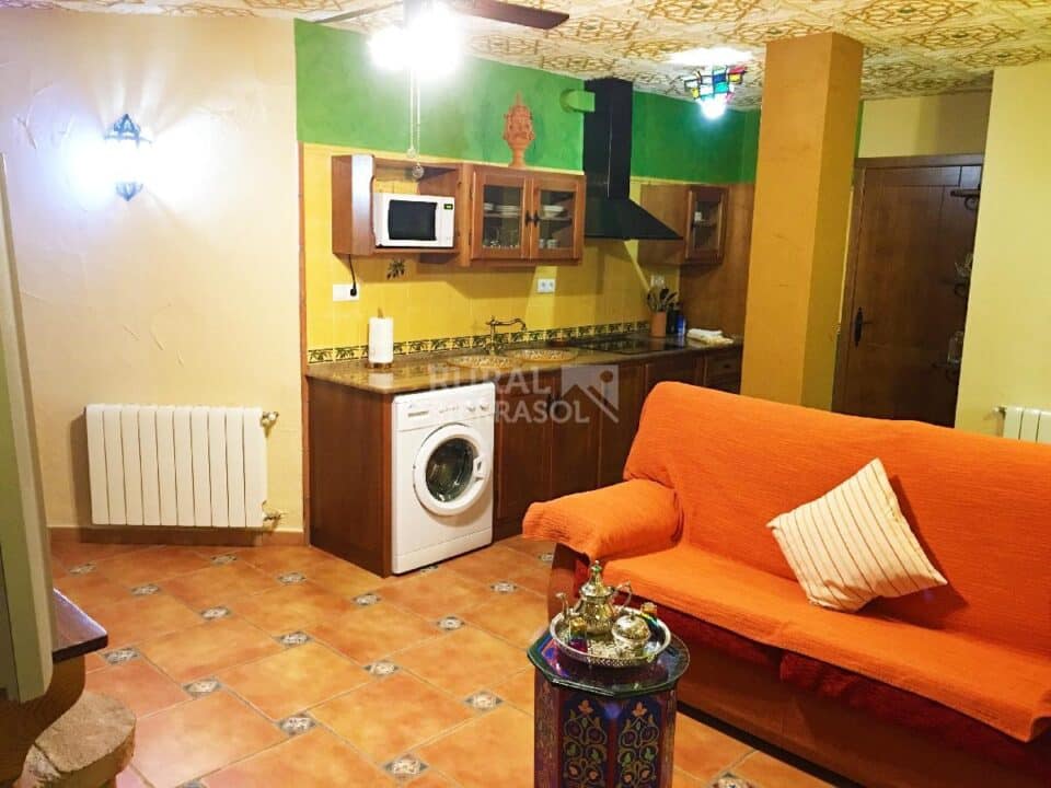 Bonita Casa Rural en Hinojares, con jacuzzi, piscina y wifi - Imagen 4