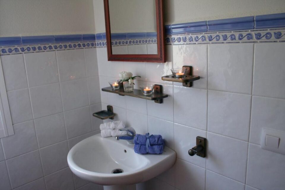 Casita Rural en El Gastor con piscina, chimenea y wi-fi - Imagen 4