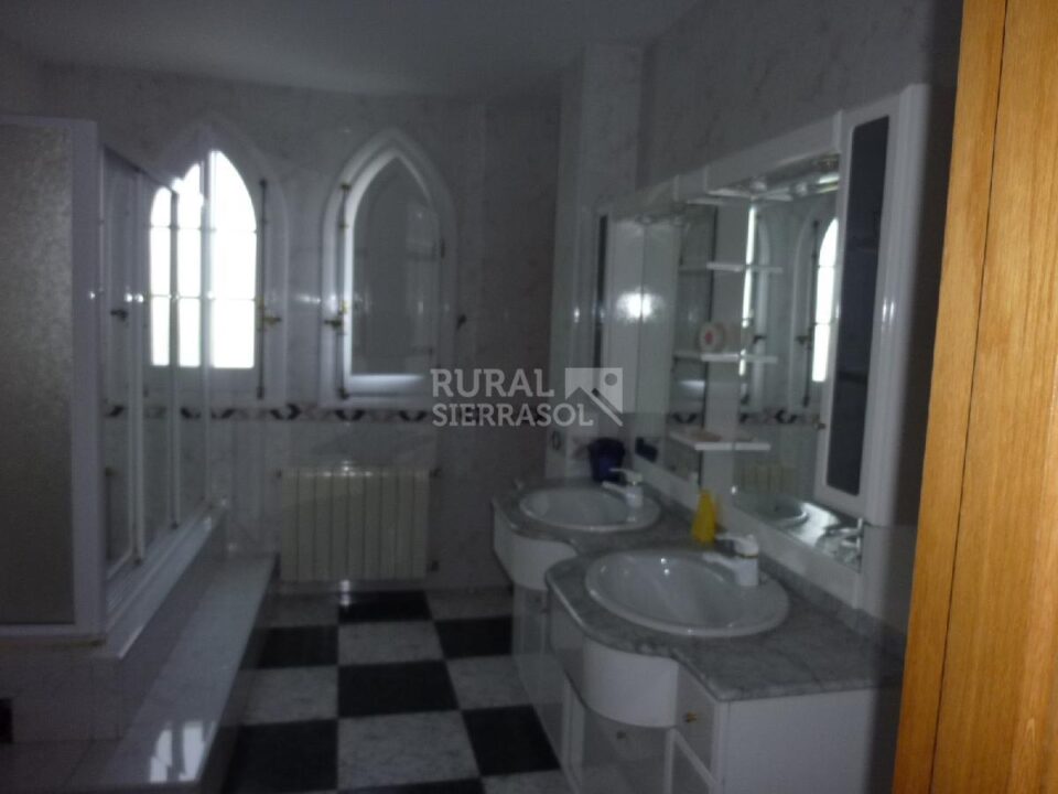 Maravillosa Villa junto al Parque Natural de Cazorla, con piscina, chimenea y pista de tenis - Imagen 18