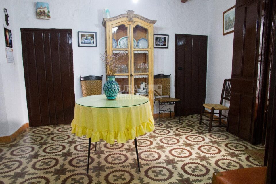 Acogedora Casa de Pueblo en Encinas Reales - Imagen 11