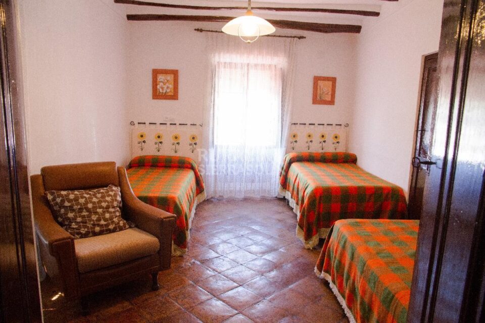 Acogedora Casa de Pueblo en Encinas Reales - Imagen 21