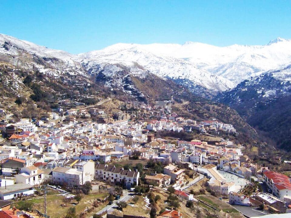 Bonito Apartamento Rural cerca de las pistas de esquí de Sierra Nevada - Imagen 11