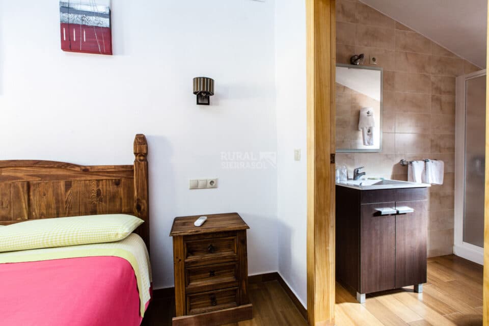 Confortable Casa Rural en Coto Ríos, con amplios jardines, piscina y wifi - Imagen 39