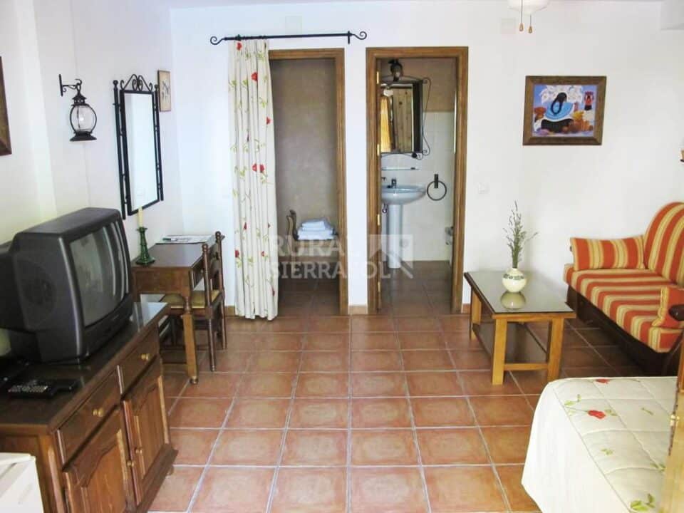 Coqueto Estudio en Arroyo Frío, con chimenea y wifi - Imagen 10