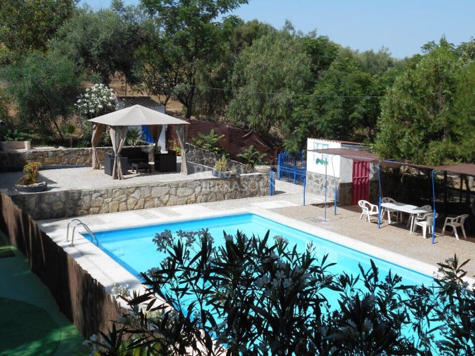 Maravillosa casa rural en Prado del Rey, con piscina y amplios espacios exteriores - Imagen 12