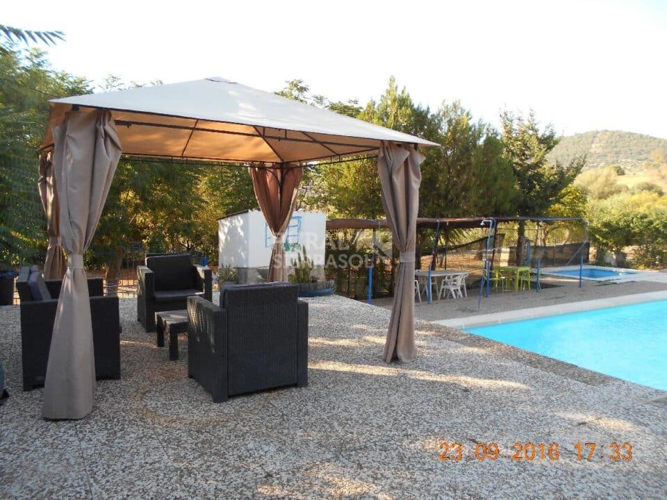 Maravillosa casa rural en Prado del Rey, con piscina y amplios espacios exteriores - Imagen 13