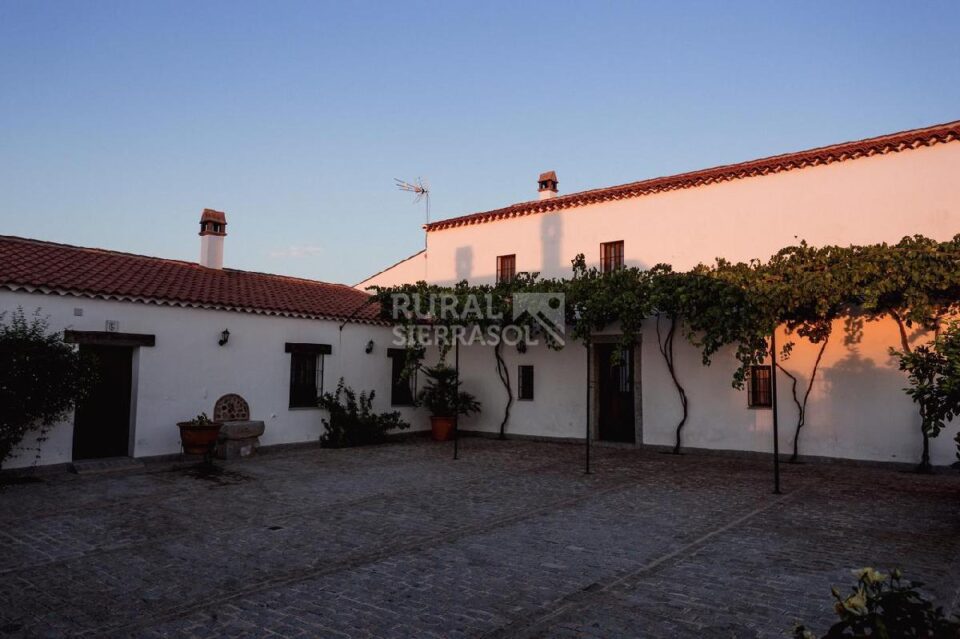 Magnífica Casa Rural en Pozoblanco, con piscina y barbacoa - Imagen 19