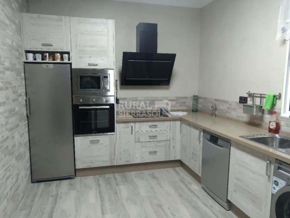 Magnifica Casa Rural en Prado del Rey, con piscina, barbacoa y aire acondicionado - Imagen 40