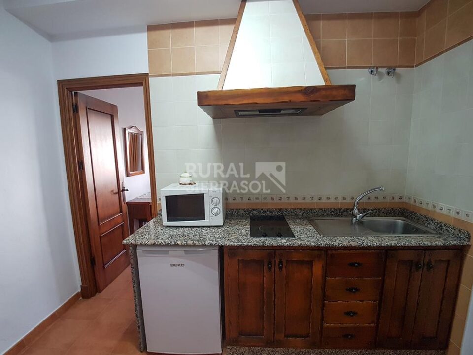 Acogedor Apartamento Rural en El Bosque, con Aire Acondicionado y Wifi - Imagen 12