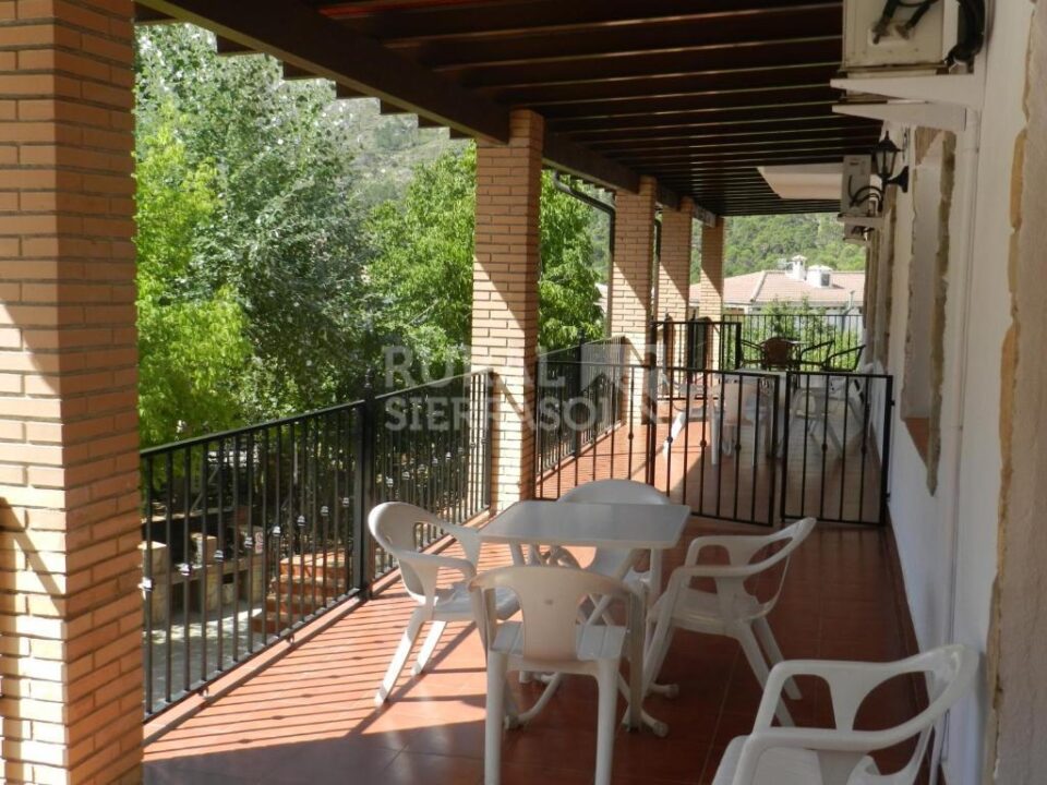 Magnífico Apartamento Rural en Arroyo Frío, con piscina, aire acondicionado y chimenea - Imagen 4