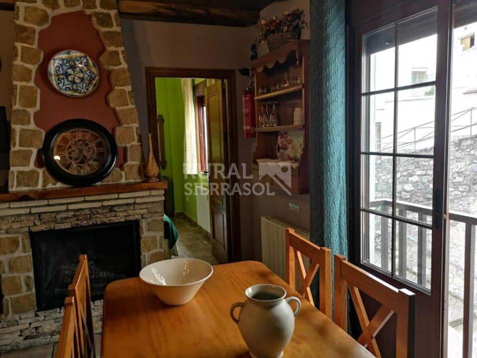 Acogedora Casa Rural en el casco histórico de Cazorla, con aire acondicionado y wifi - Imagen 4