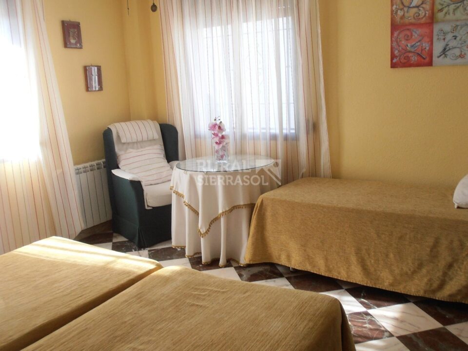 Maravillosa Casa Rural en Pinos Puente, con piscina, wifi y salón de juegos - Imagen 43