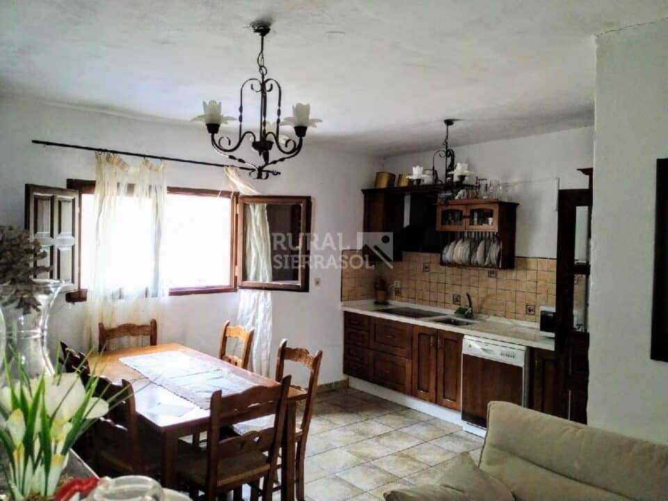 Magnífica Casa Rural en Güéjar Sierra, con chimenea, piscina y barbacoa - Imagen 6