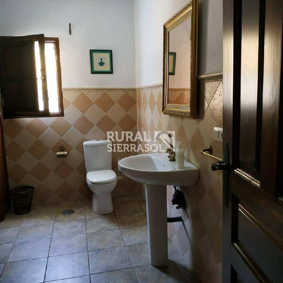 Baño de casa rural en Taberno (Almería) referencia 0575