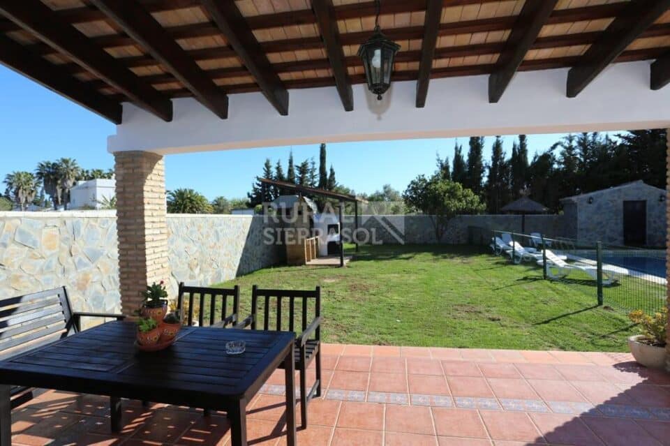 Magnífica Villa en Conil, con piscina y bañera hidromasaje - Imagen 5