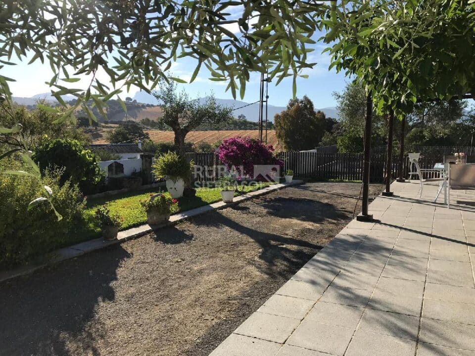 Casa Rural de Estilo Rústico, en Prado del Rey - Imagen 6
