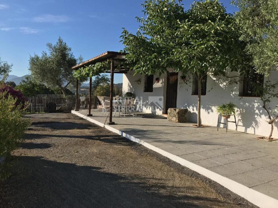 Casa Rural de Estilo Rústico, en Prado del Rey - Imagen 7