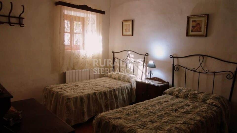 Señorial Casa Rural junto al Embalse de Guadalén - Imagen 3