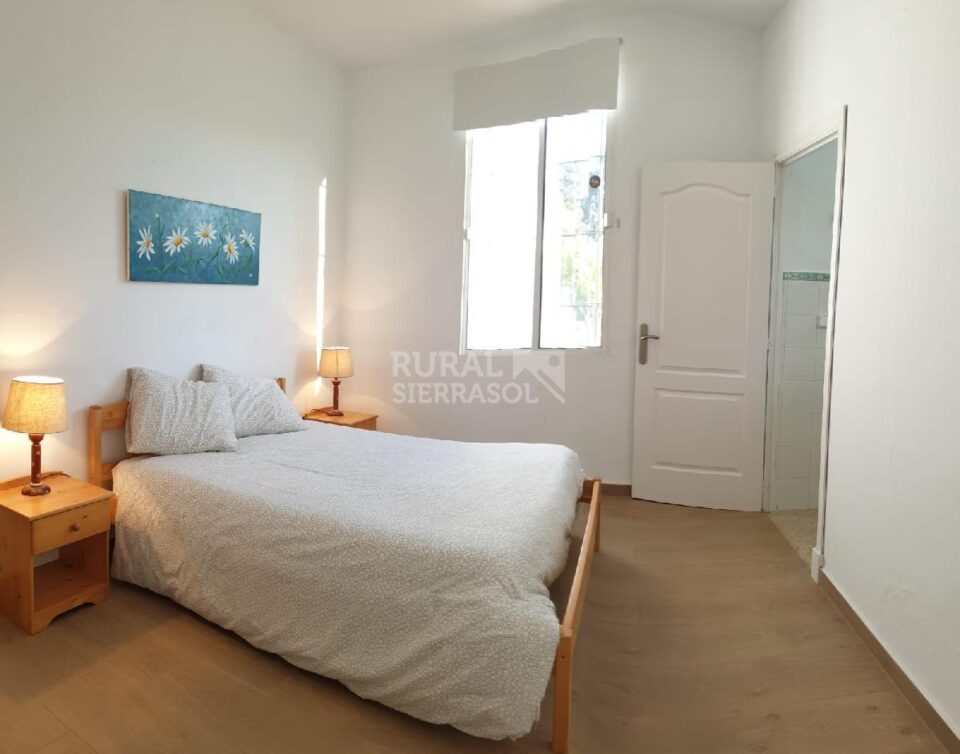 Magnífica Casa Rural con piscina y amplio jardín, en Arcos de la Frontera - Imagen 16
