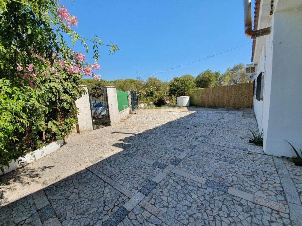 Magnífica Casa Rural con piscina y amplio jardín, en Arcos de la Frontera - Imagen 6