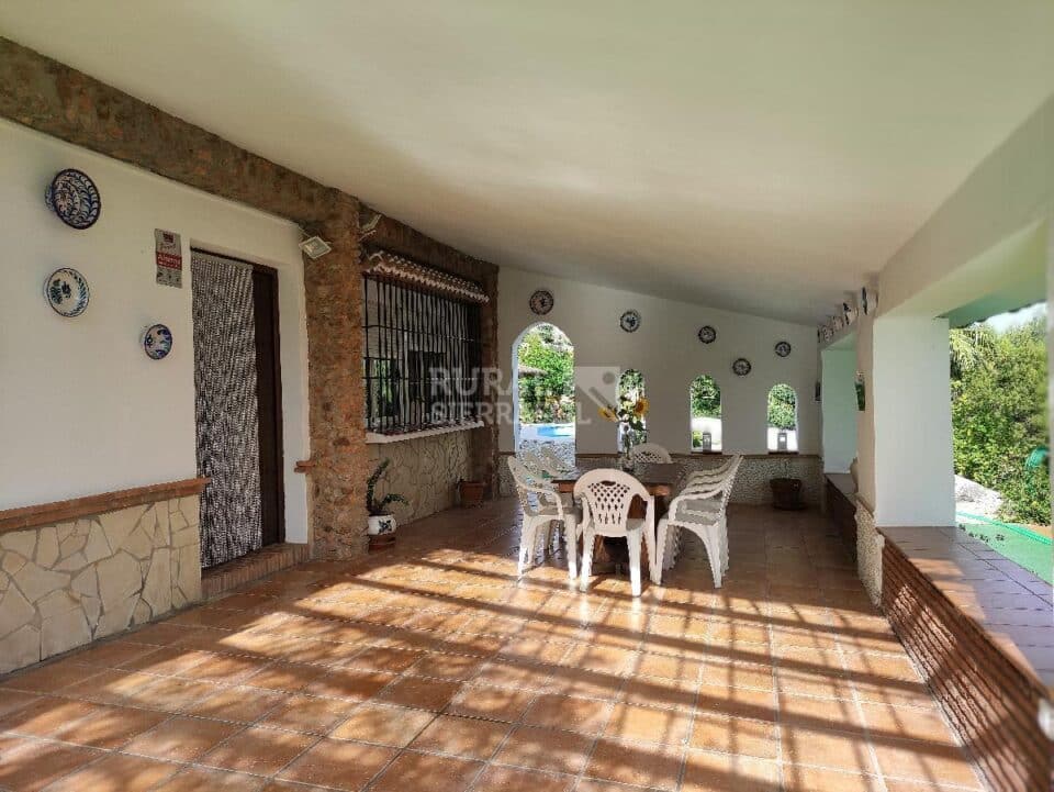 Estupenda Villa rodeada de naturaleza en el corazón de La Axarquía - Imagen 4