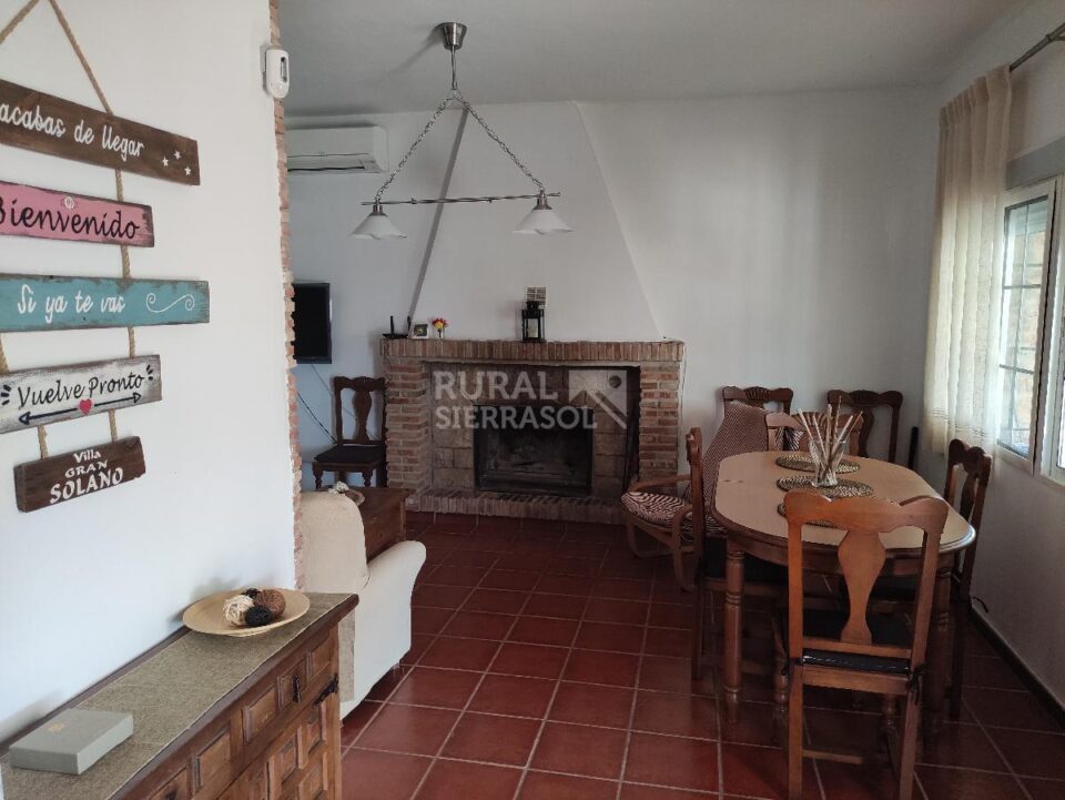 Estupenda Villa rodeada de naturaleza en el corazón de La Axarquía - Imagen 12