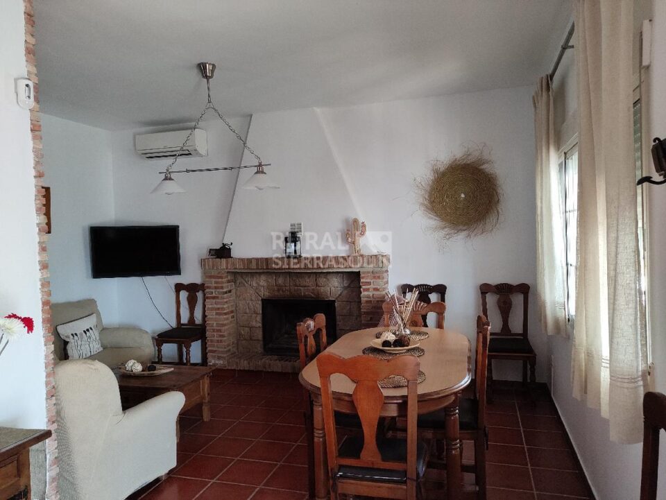 Estupenda Villa rodeada de naturaleza en el corazón de La Axarquía - Imagen 13