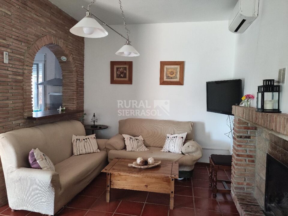 Estupenda Villa rodeada de naturaleza en el corazón de La Axarquía - Imagen 14