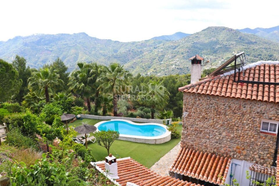 Estupenda Villa rodeada de naturaleza en el corazón de La Axarquía - Imagen 32