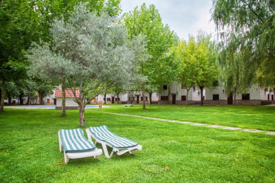 Fascinante Alojamiento Rural para 6 personas, en Arroyo Frío, con piscina, aire acondicionado y 3 baños - Imagen 35