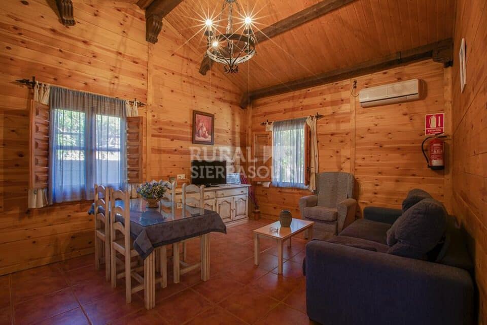 Coqueta Cabaña de Madera en la Sierra de Andújar, con piscina y aire acondicionado - Imagen 4