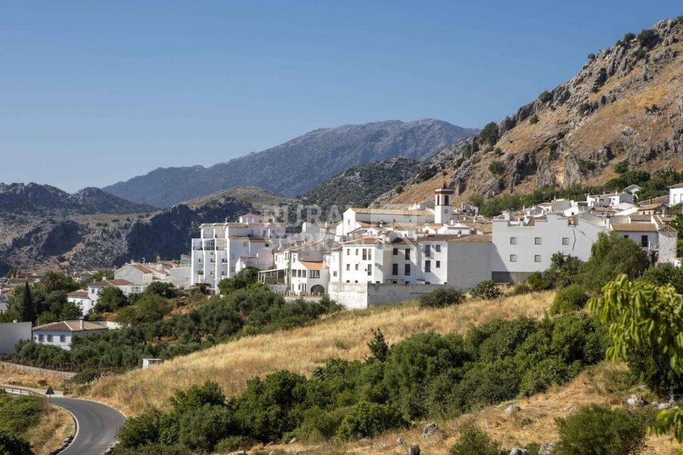 Pueblo de casa rural en Benaocaz (referencia 415)
