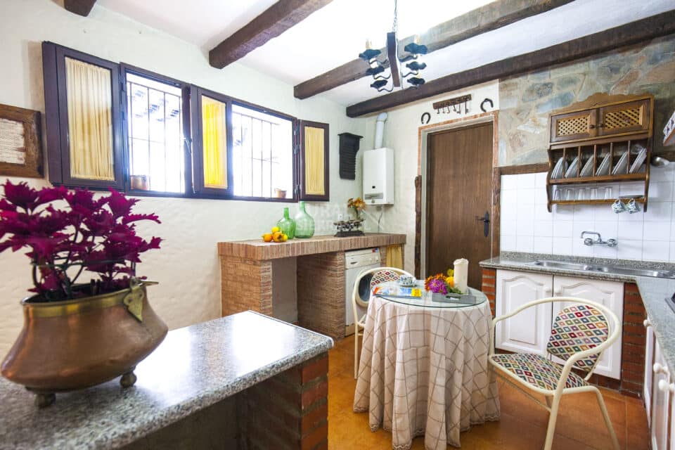 Casa Rural en El Bosque, con chimenea y barbacoa - Imagen 12