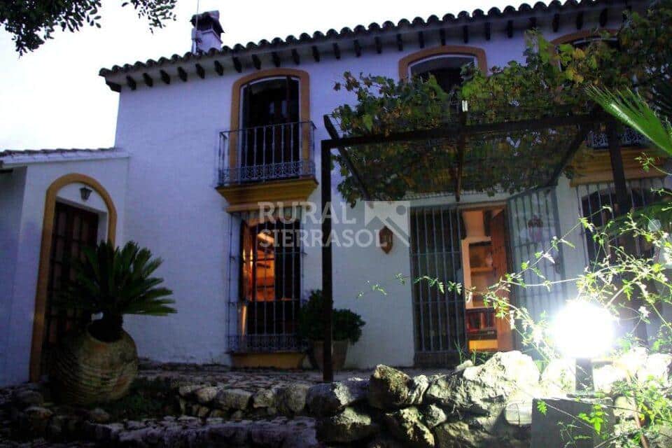Excepcional Cortijo en El Gastor con piscina, chimenea y calefacción central - Imagen 5